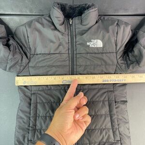 The North Face Girls XS Reversible Puffer Jacket Black (B7)